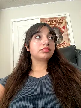 Snapshot of CharmingMaddie chatting on 11/13/25, 05:39 CharmingMaddie online show from 11/13/25, 05:39