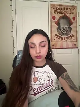 CharmingMaddie online show from 04/15/26, 05:50