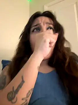 Snapshot of CharmingMaddie chatting on 11/08/25, 03:32 CharmingMaddie online show from 11/08/25, 03:32