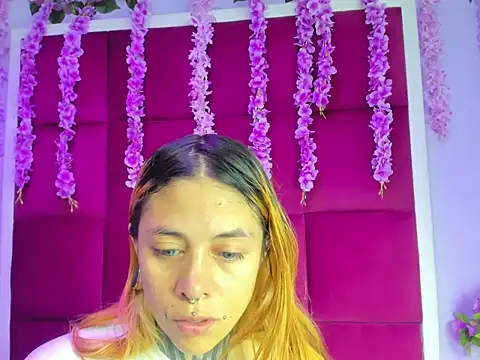 Snapshot of Sofii_Anal_ chatting on 10/02/25, 02:48 Sofii Anal online show from 10/02/25, 02:48