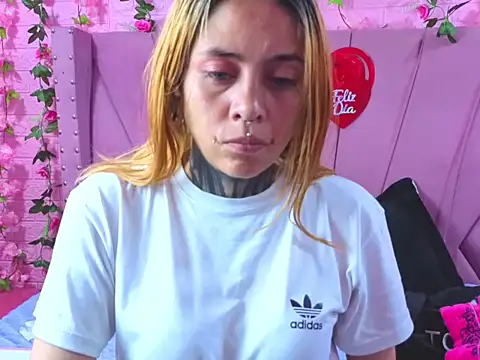 Snapshot of Sofii_Anal_ chatting on 09/25/25, 01:55 Sofii Anal online show from 09/25/25, 01:55