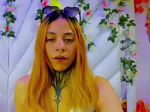 Snapshot of Sofii_Anal_ chatting on 09/19/25, 02:59 Sofii Anal online show from 09/19/25, 02:59