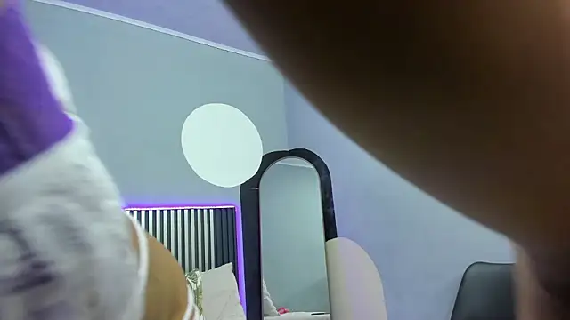 Violett Salvatore online show from 03/26/26, 03:21