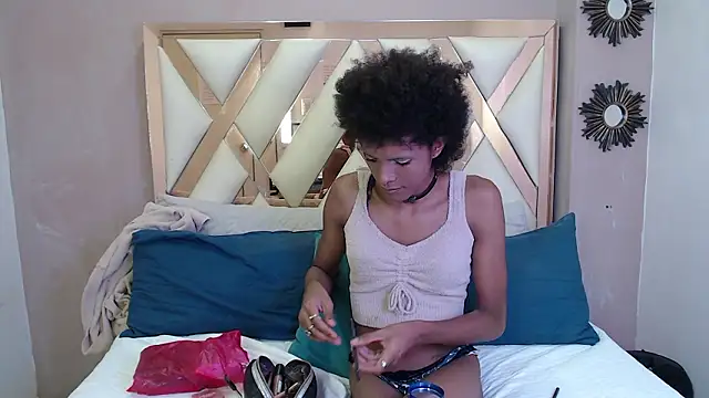 Violett Salvatore online show from 02/04/26, 09:43