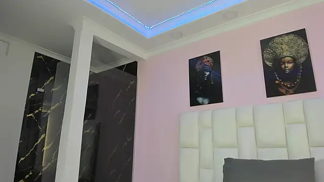 CrisstalStwart online show from 10/22/25, 07:24