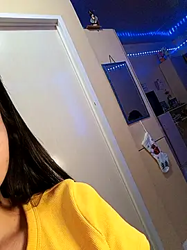 yumi yum online show from 04/16/26, 10:12