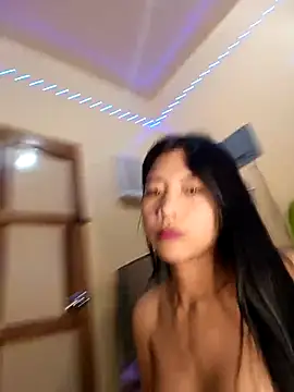 yumi yum online show from 04/23/26, 03:24