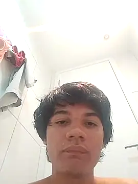 Snapshot of Richardwhite69 chatting on 09/27/25, 03:23 Richardwhite69 online show from 09/27/25, 03:23