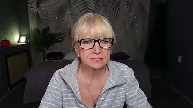 Snapshot of Sabina_Ros chatting on 09/29/25, 07:26 Sabina Ros online show from 09/29/25, 07:26