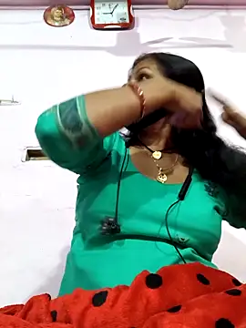 Love-pari077 online show from 02/14/26, 03:34