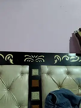 Love-pari077 online show from 10/15/25, 03:53