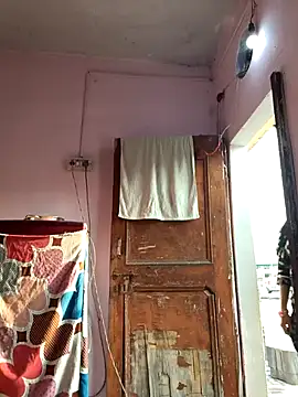 Love-pari077 online show from 10/26/25, 02:45