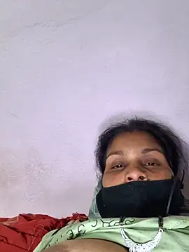 Love-pari077 online show from 11/11/25, 04:13