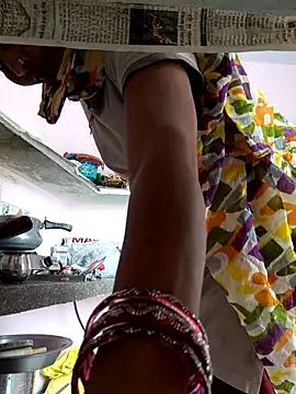 Love-pari077 online show from 10/21/25, 07:19