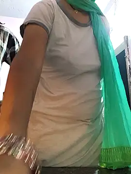 Love-pari077 online show from 10/23/25, 11:58