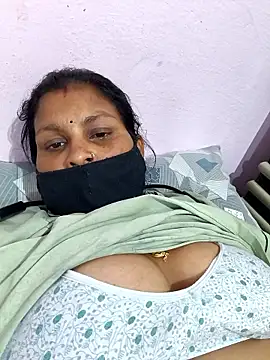 Love-pari077 online show from 04/08/26, 04:19