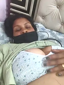 Love-pari077 online show from 03/05/26, 12:51