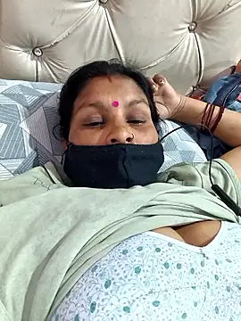 Love-pari077 online show from 04/04/26, 04:13