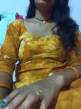 Snapshot of Love-pari077 chatting on 06/22/26, 04:09 Love-pari077 online show from 06/22/26, 04:09