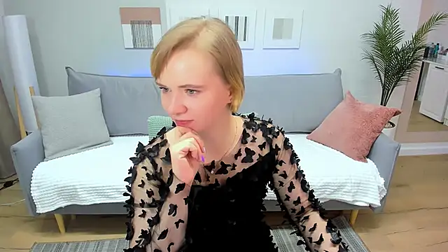 Snapshot of BellaSmitty chatting on 04/13/26, 09:13 BellaSmitty online show from 04/13/26, 09:13