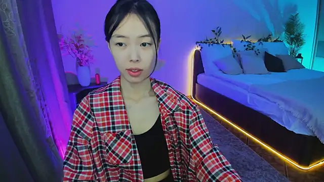 Snapshot of SoulHarmoonyy chatting on 11/09/25, 04:16 SoulHarmoonyy online show from 11/09/25, 04:16