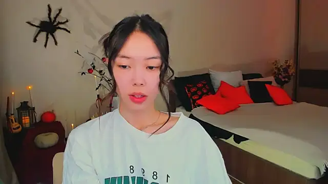 Snapshot of SoulHarmoonyy chatting on 11/02/25, 04:06 SoulHarmoonyy online show from 11/02/25, 04:06