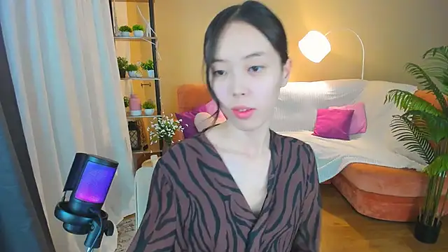 Snapshot of SoulHarmoonyy chatting on 11/06/25, 04:22 SoulHarmoonyy online show from 11/06/25, 04:22