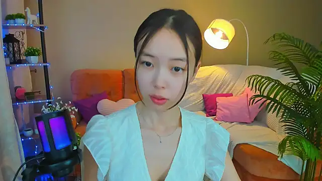 Snapshot of SoulHarmoonyy chatting on 11/13/25, 01:26 SoulHarmoonyy online show from 11/13/25, 01:26