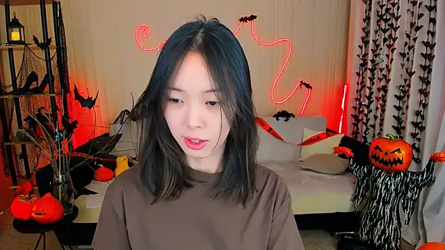 Snapshot of SoulHarmoonyy chatting on 10/24/25, 01:21 SoulHarmoonyy online show from 10/24/25, 01:21