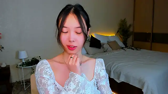 Snapshot of SoulHarmoonyy chatting on 10/12/25, 04:14 SoulHarmoonyy online show from 10/12/25, 04:14