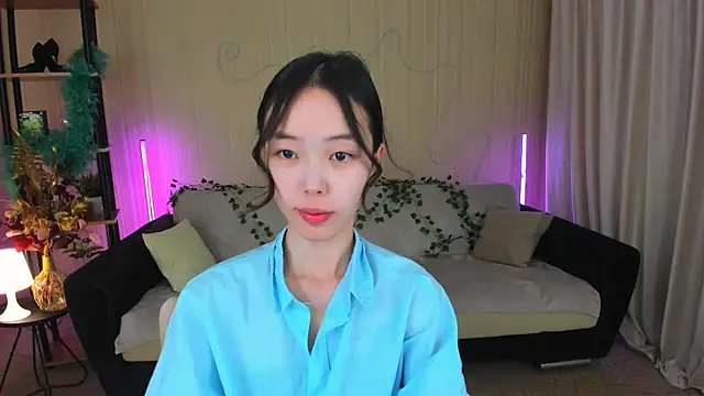 Snapshot of SoulHarmoonyy chatting on 11/16/25, 04:17 SoulHarmoonyy online show from 11/16/25, 04:17