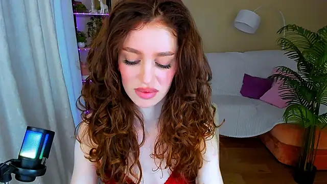 Snapshot of ChristinaConteeree chatting on 10/07/25, 01:23 ChristinaConteeree online show from 10/07/25, 01:23