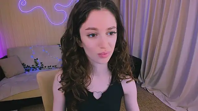 Snapshot of ChristinaConteeree chatting on 09/23/25, 01:29 ChristinaConteeree online show from 09/23/25, 01:29