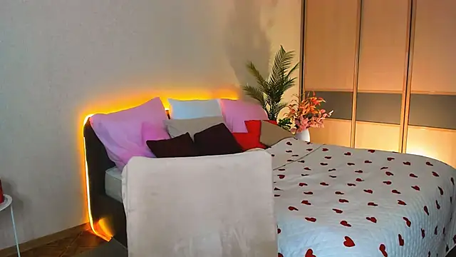 ChristinaConteeree online show from 04/06/26, 03:24