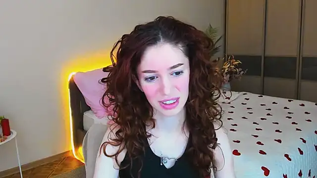 ChristinaConteeree online show from 04/05/26, 03:13