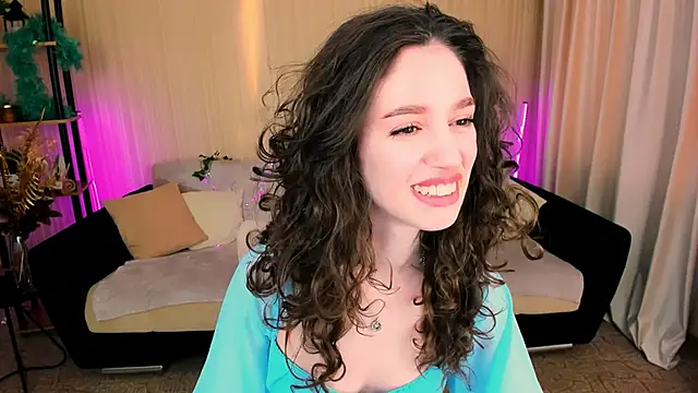 Snapshot of ChristinaConteeree chatting on 09/10/25, 01:21 ChristinaConteeree online show from 09/10/25, 01:21
