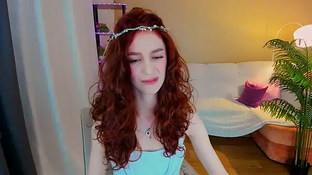 Snapshot of ChristinaConteeree chatting on 10/16/25, 01:52 ChristinaConteeree online show from 10/16/25, 01:52