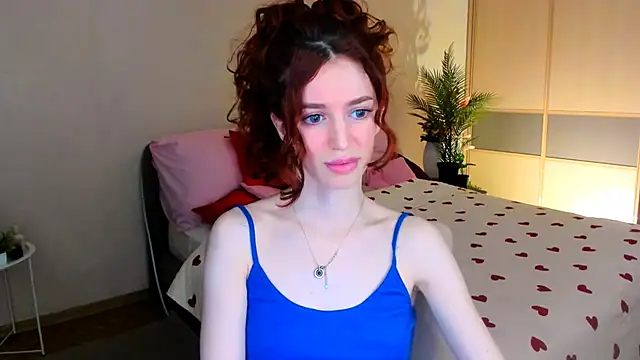 Snapshot of ChristinaConteeree chatting on 06/06/26, 07:41 ChristinaConteeree online show from 06/06/26, 07:41