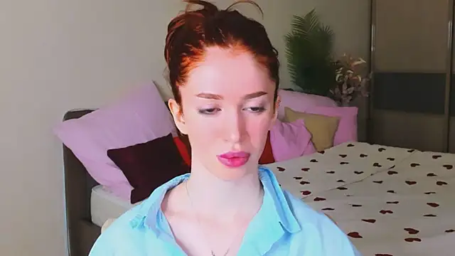 ChristinaConteeree online show from 05/04/26, 03:21