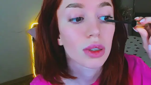 ChristinaConteeree online show from 05/01/26, 07:30