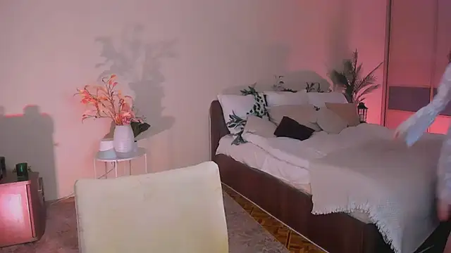 ChristinaConteeree online show from 11/24/25, 07:14