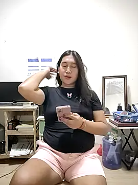 Snapshot of Romantic_Sabrina chatting on 10/14/25, 10:49 Romantic Sabrina online show from 10/14/25, 10:49