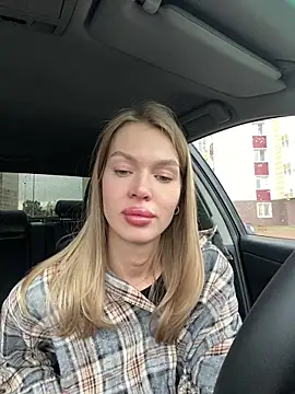 Snapshot of miss_veroNika chatting on 05/30/26, 12:11 miss veroNika online show from 05/30/26, 12:11