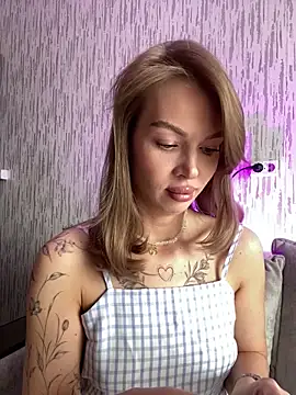 Snapshot of miss_veroNika chatting on 04/30/26, 05:03 miss veroNika online show from 04/30/26, 05:03