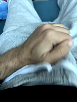 Frankieyyy1 online show from 11/24/25, 08:14