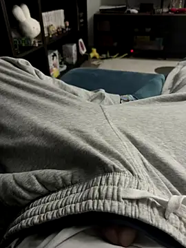 Frankieyyy1 online show from 12/18/25, 04:22