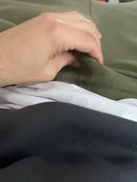 Frankieyyy1 online show from 10/02/25, 01:03