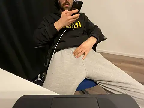 Frankieyyy1 online show from 04/29/26, 07:09