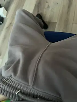 Frankieyyy1 online show from 03/22/26, 06:04