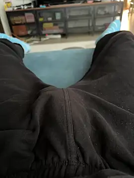 Frankieyyy1 online show from 05/10/26, 05:22